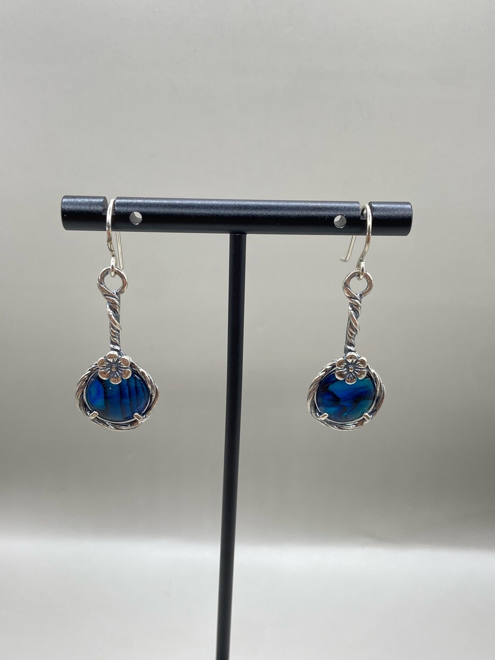 Shablool Didae Israel Sterling Silver Blue Iridescent Abalone Flower Earrings